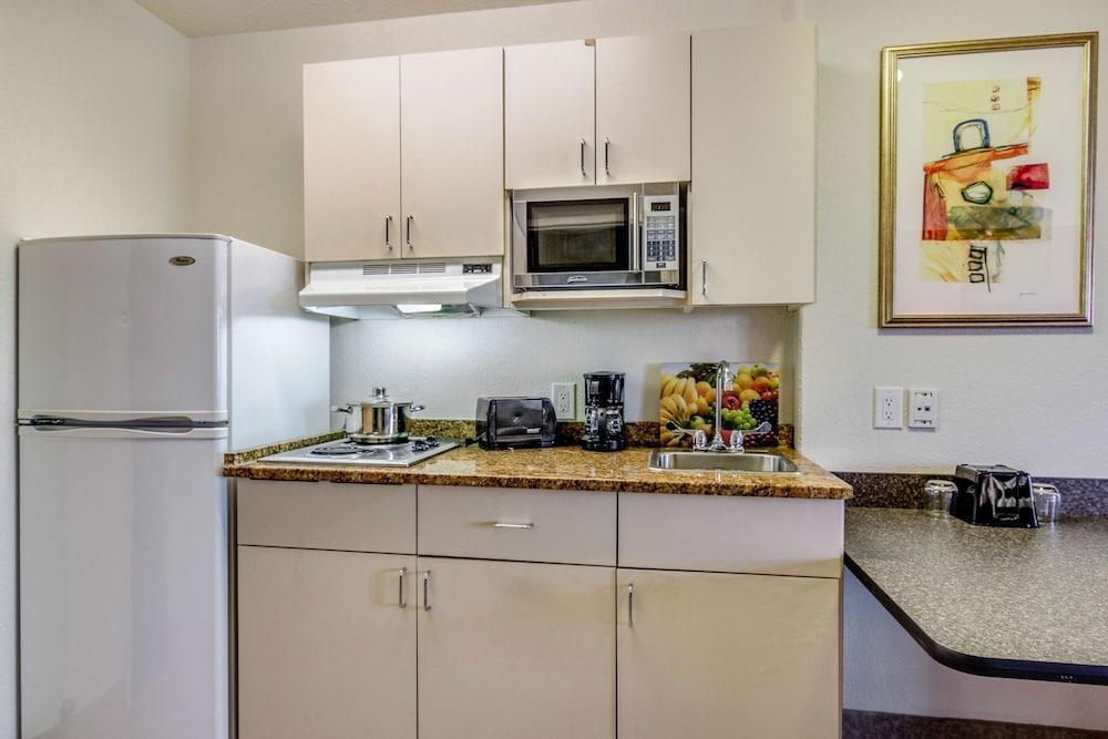 Motel 6-Saskatoon, Sk Экстерьер фото