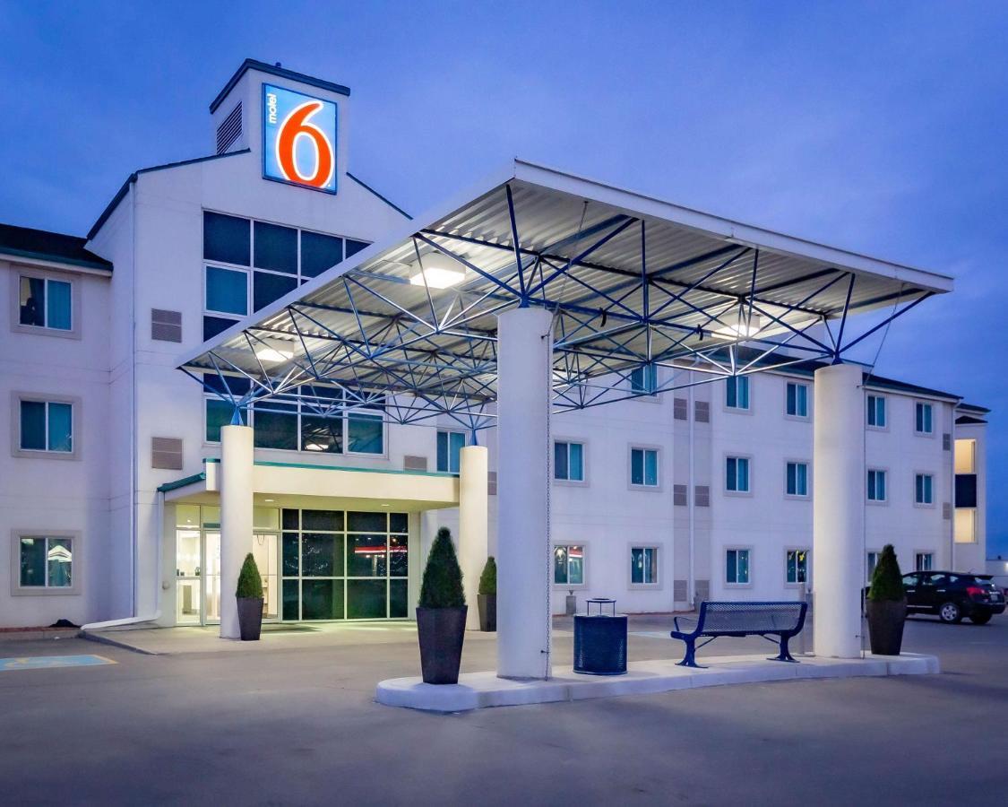 Motel 6-Saskatoon, Sk Экстерьер фото